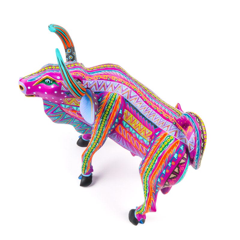 Fantastic Bull - Oaxacan Alebrije Wood Carving – VivaMexico.com