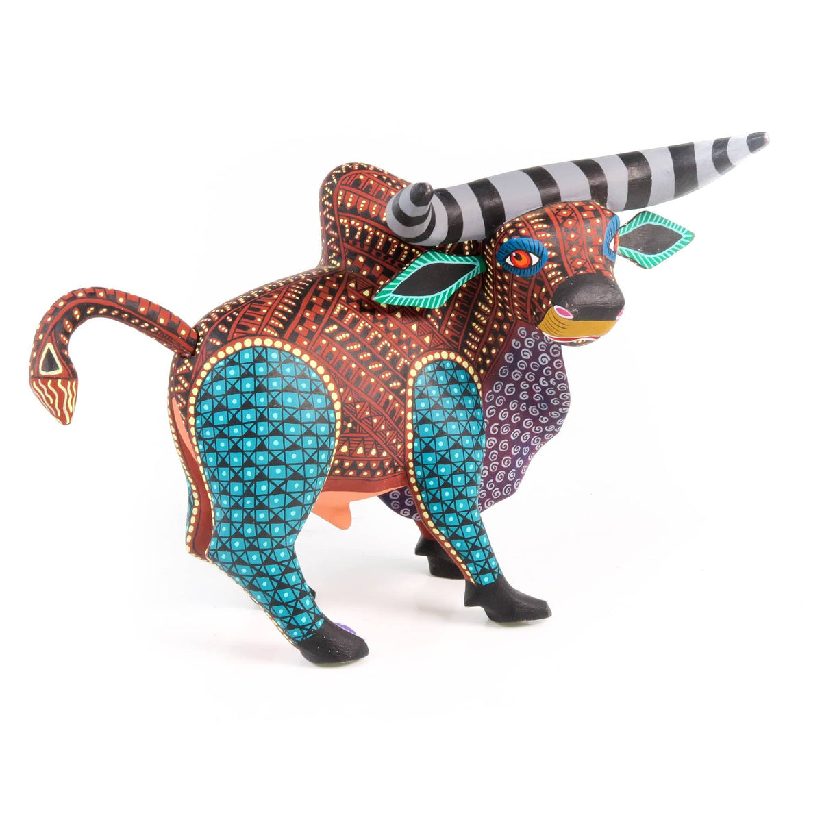 Zapotec Bull - Oaxacan Alebrije Wood Carving – VivaMexico.com