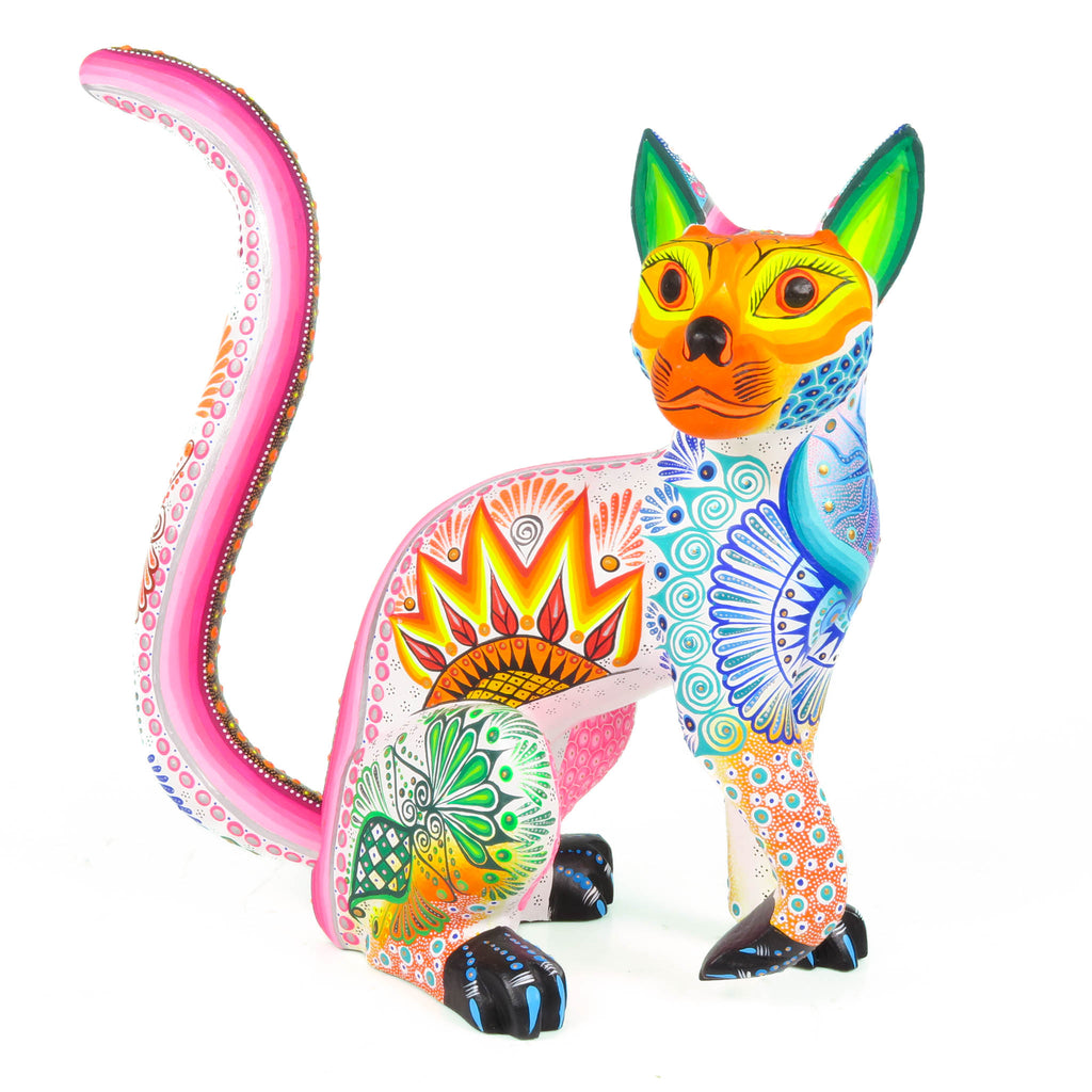 White Cat - Oaxacan Alebrije Wood Carving