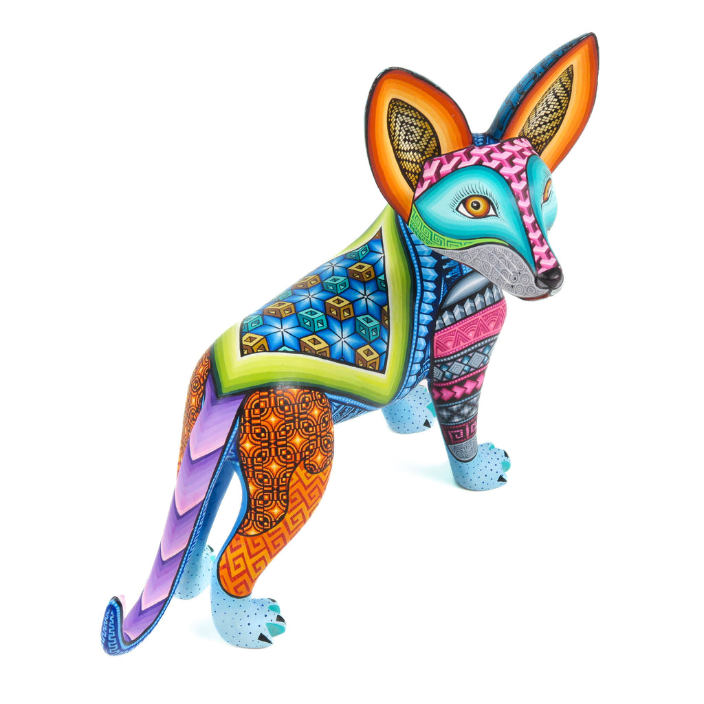Vigilant Dog - Oaxacan Alebrije Wood Carving – VivaMexico.com