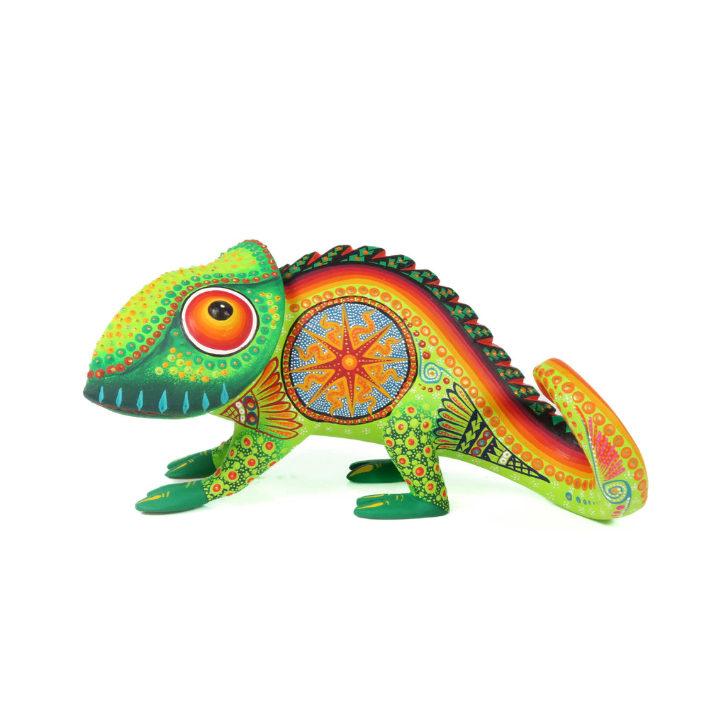 Exceptional Chameleon - Oaxacan Alebrije Wood Carving