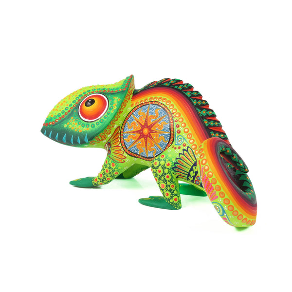 Exceptional Chameleon - Oaxacan Alebrije Wood Carving