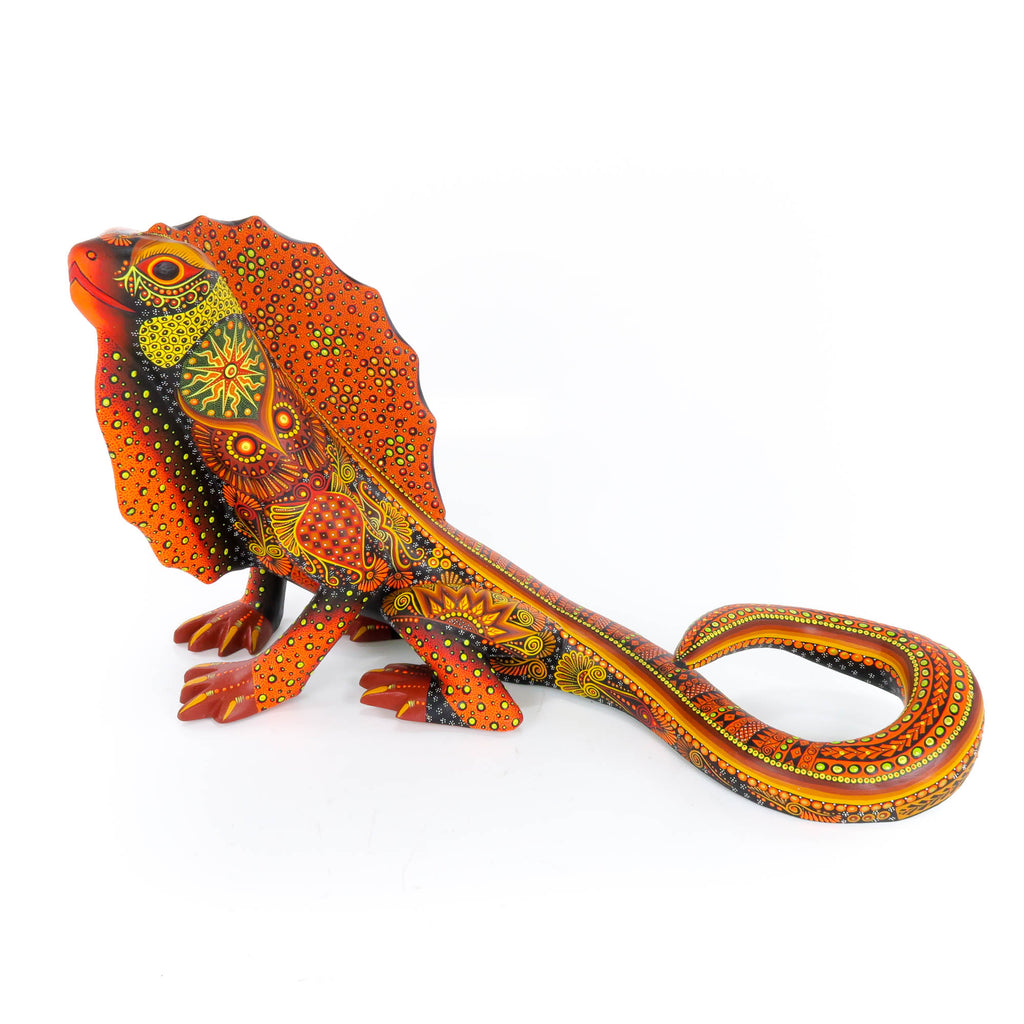 Beautiful Iguana - Oaxacan Alebrije Wood Carving