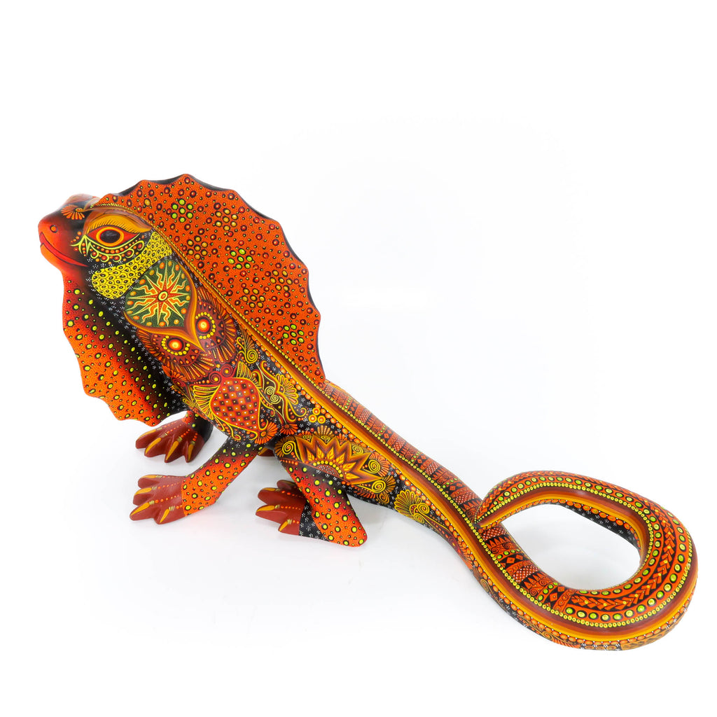 Beautiful Iguana - Oaxacan Alebrije Wood Carving