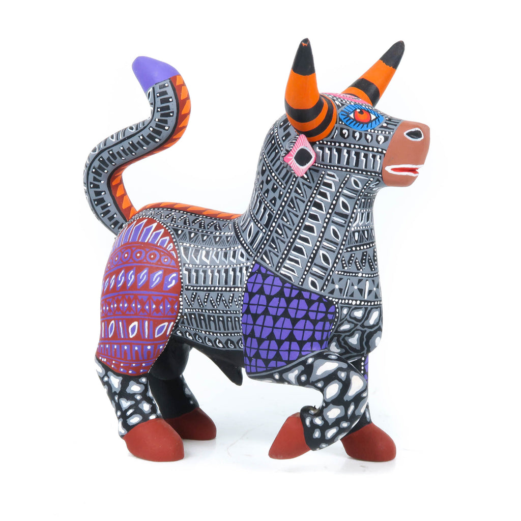 Bull - Oaxacan Alebrije Wood Carving