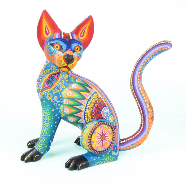 Beautiful Cat - Oaxacan Alebrije Wood Carving