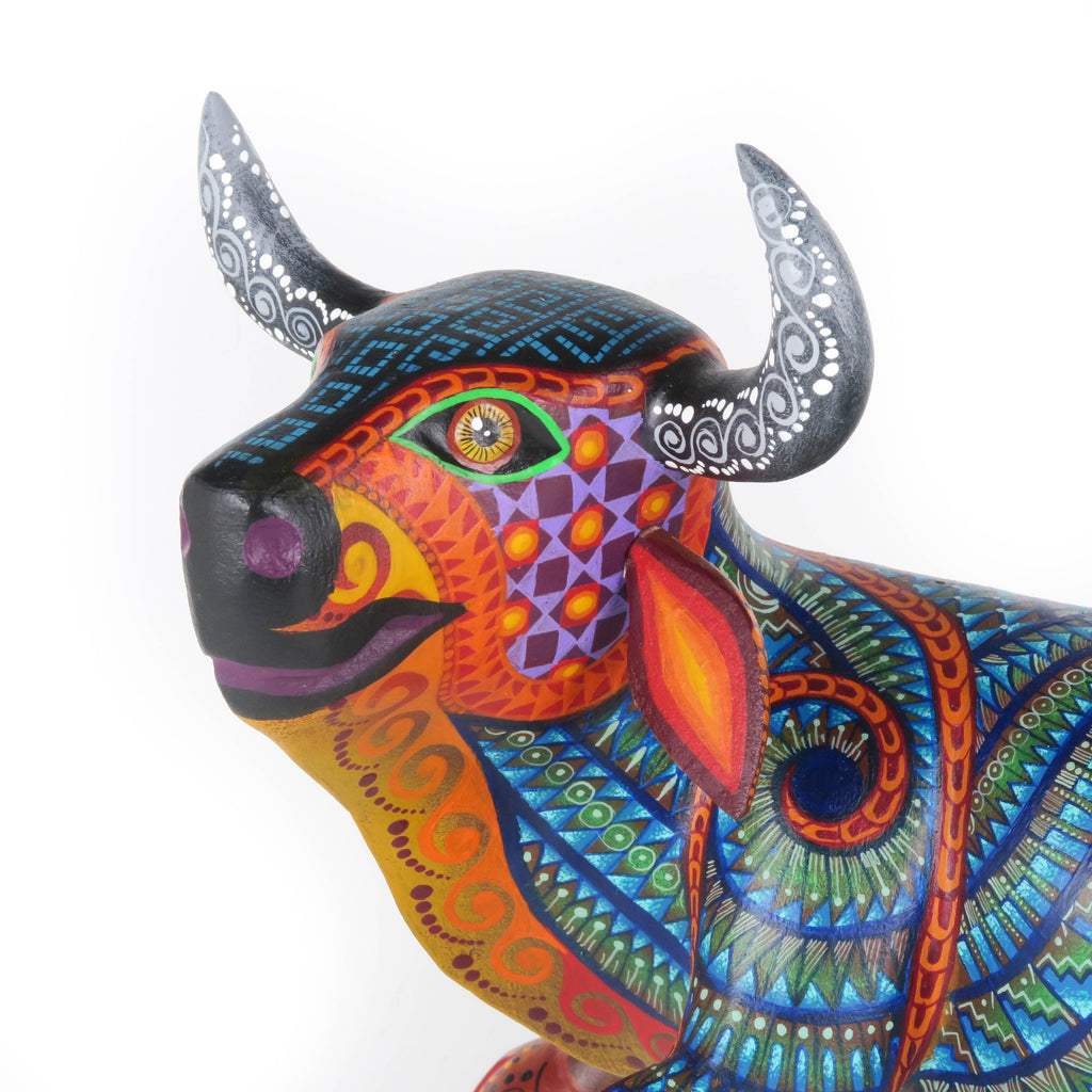 Cheerful Bull - Oaxacan Alebrije Wood Carving – VivaMexico.com