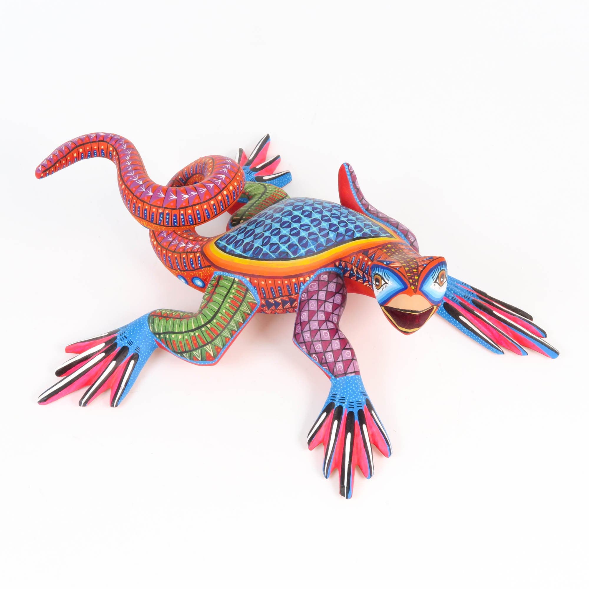 Cheerful Iguana - Oaxacan Alebrije Wood Carving – VivaMexico.com