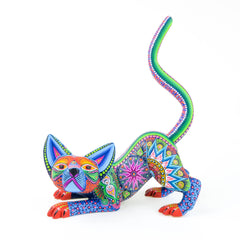 Crouching Cat - Oaxacan Alebrije Wood Carving – VivaMexico.com
