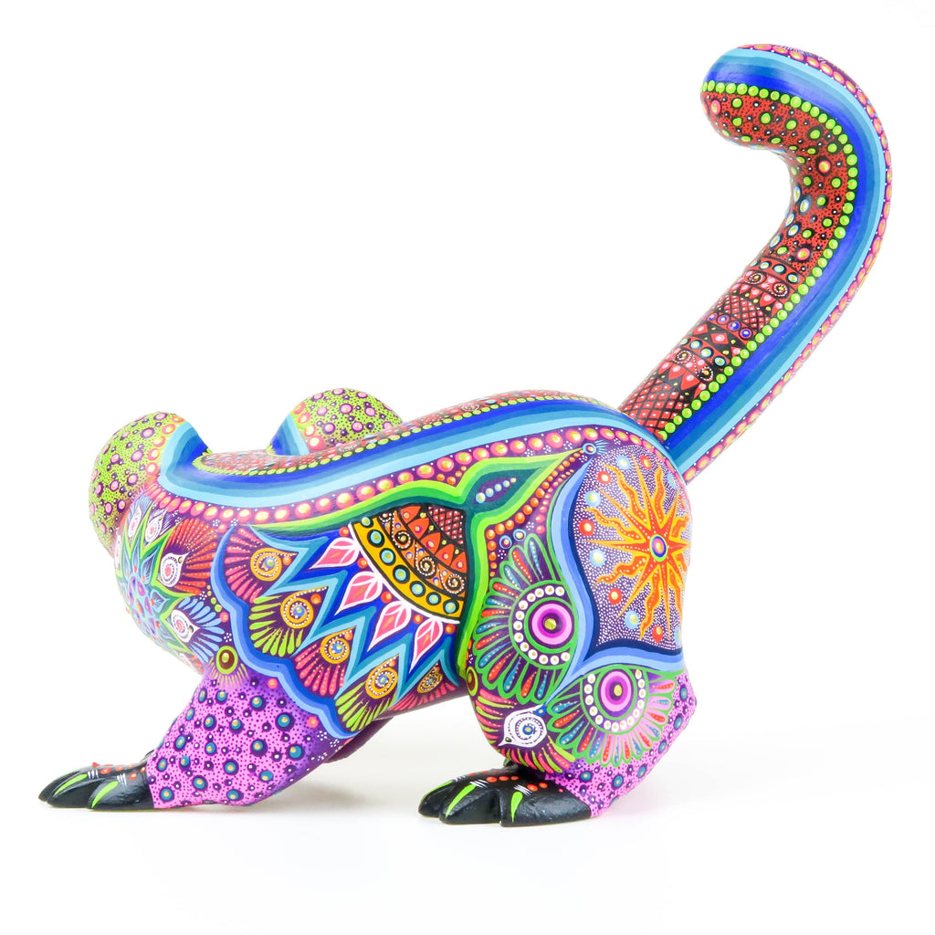 Cute Lemur - Oaxacan Alebrije Wood Carving – VivaMexico.com - Mexican Art