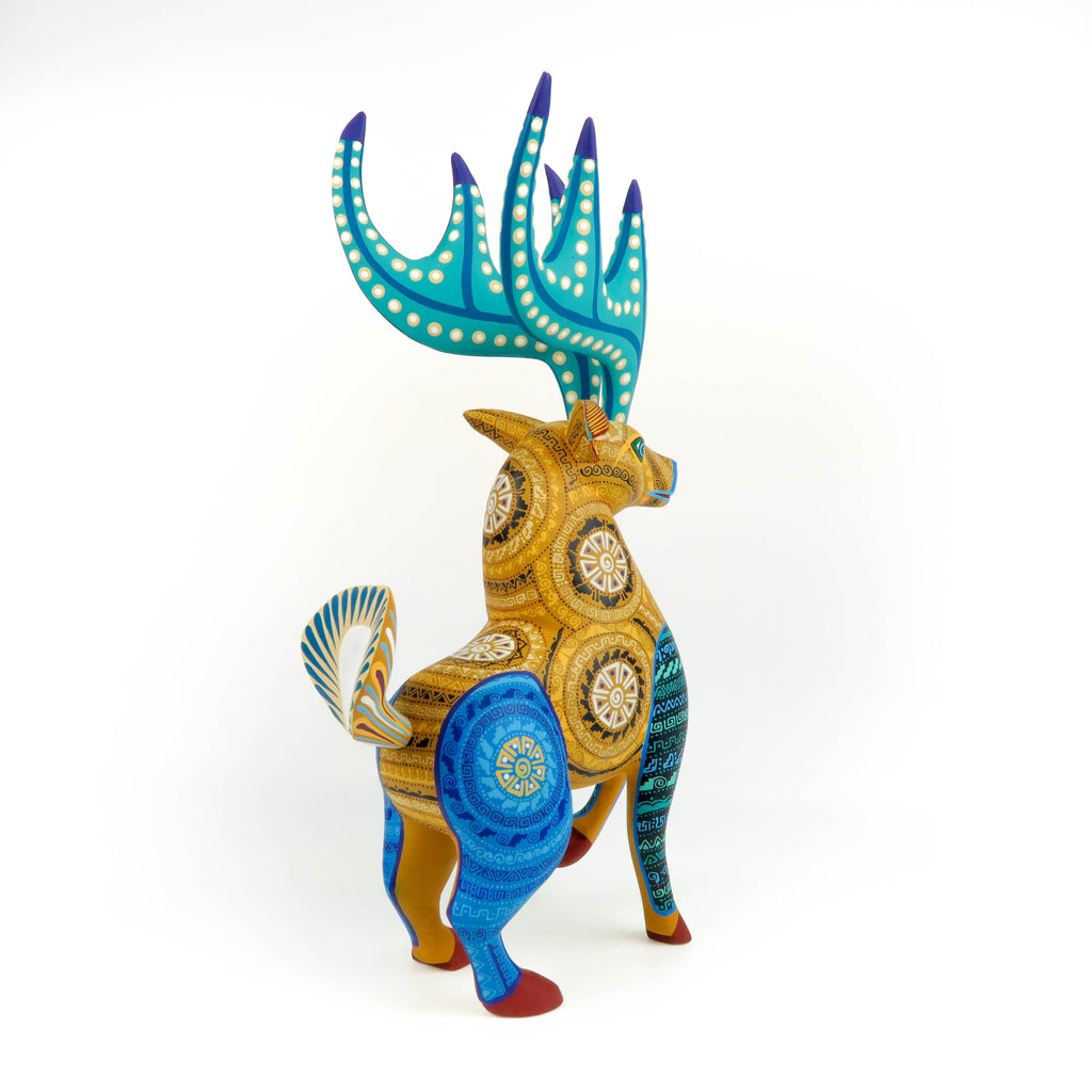 A deer / 鹿 Deer - Oaxacan Alebrije Wood Carving – VivaMexico.com - Mexican Art