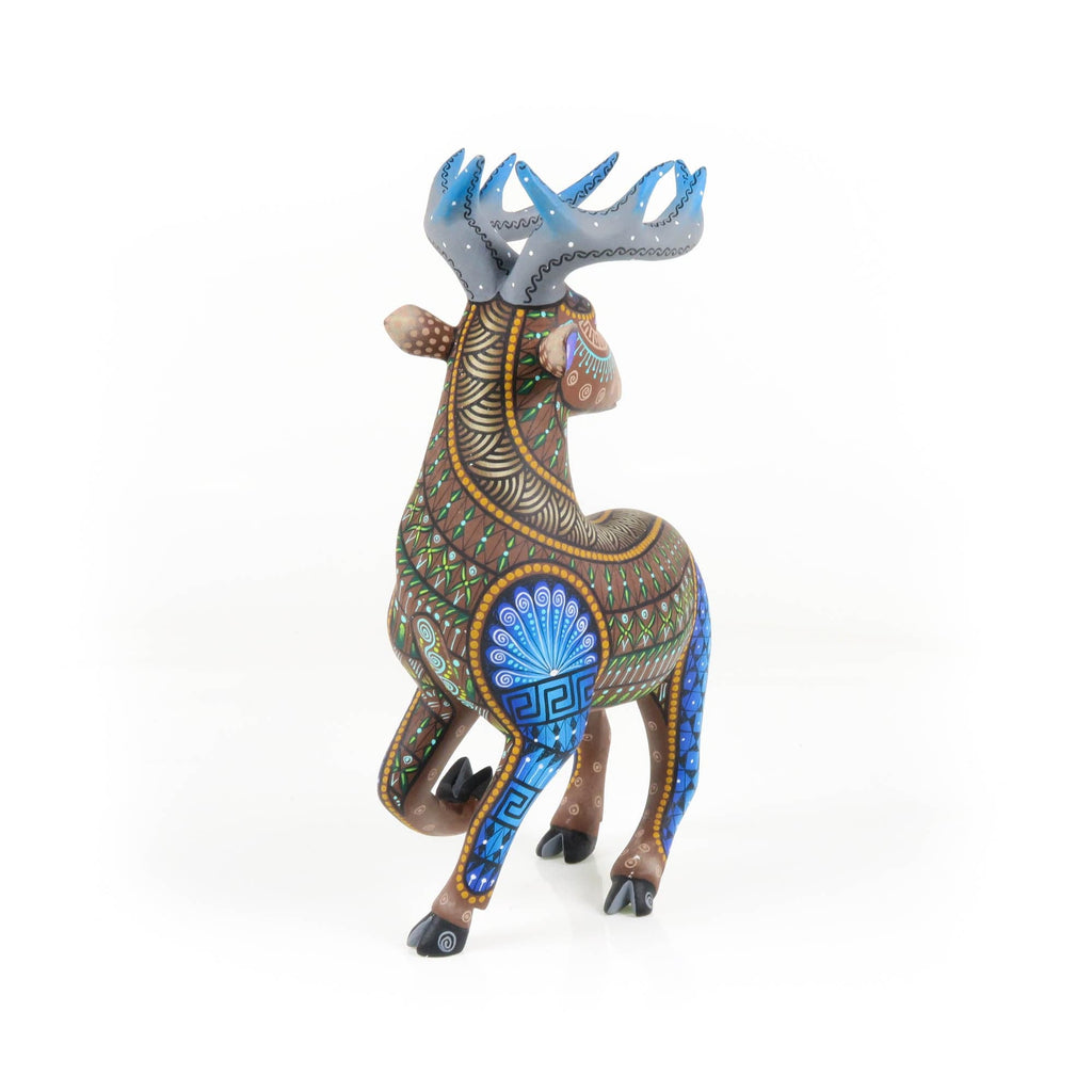 A deer / 鹿 Deer - Oaxacan Alebrije Wood Carving – VivaMexico.com - Mexican Art