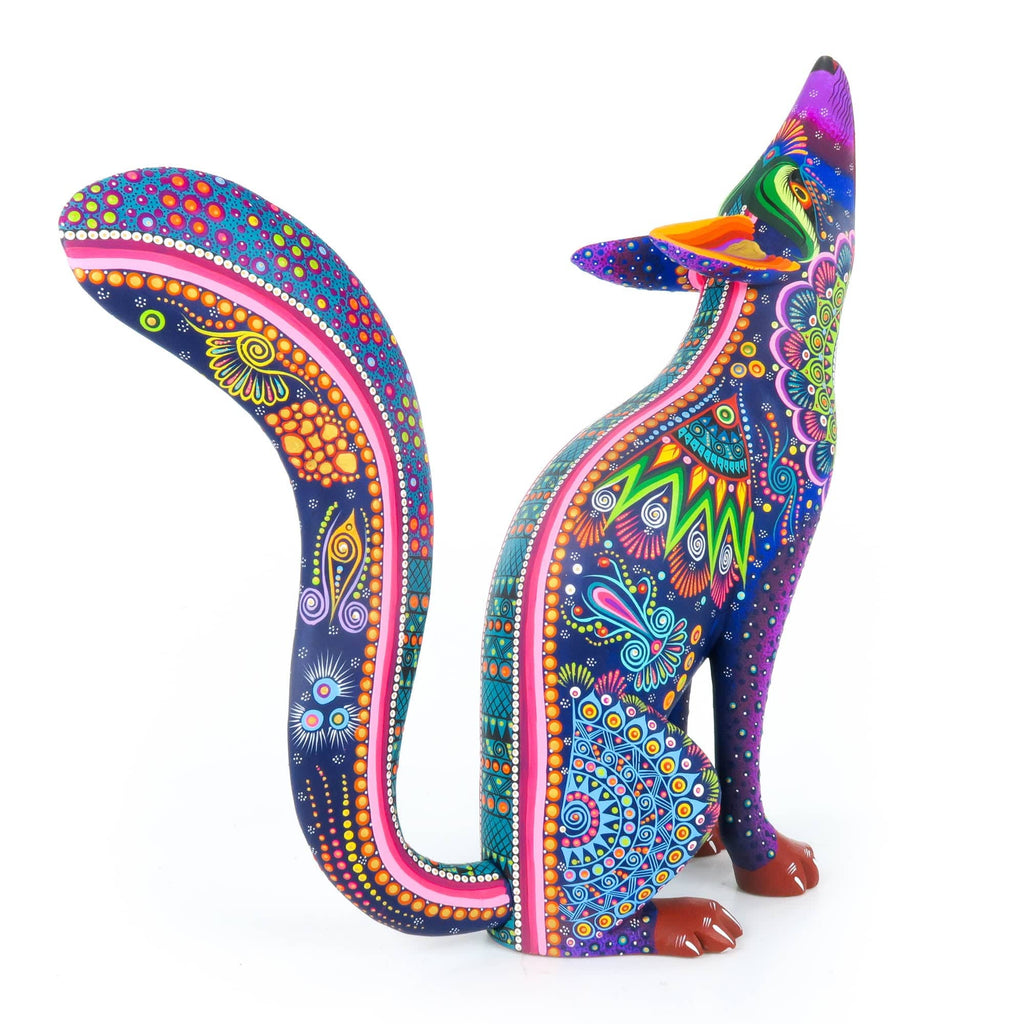 Exceptional Coyote - Oaxacan Alebrije Wood Carving – VivaMexico