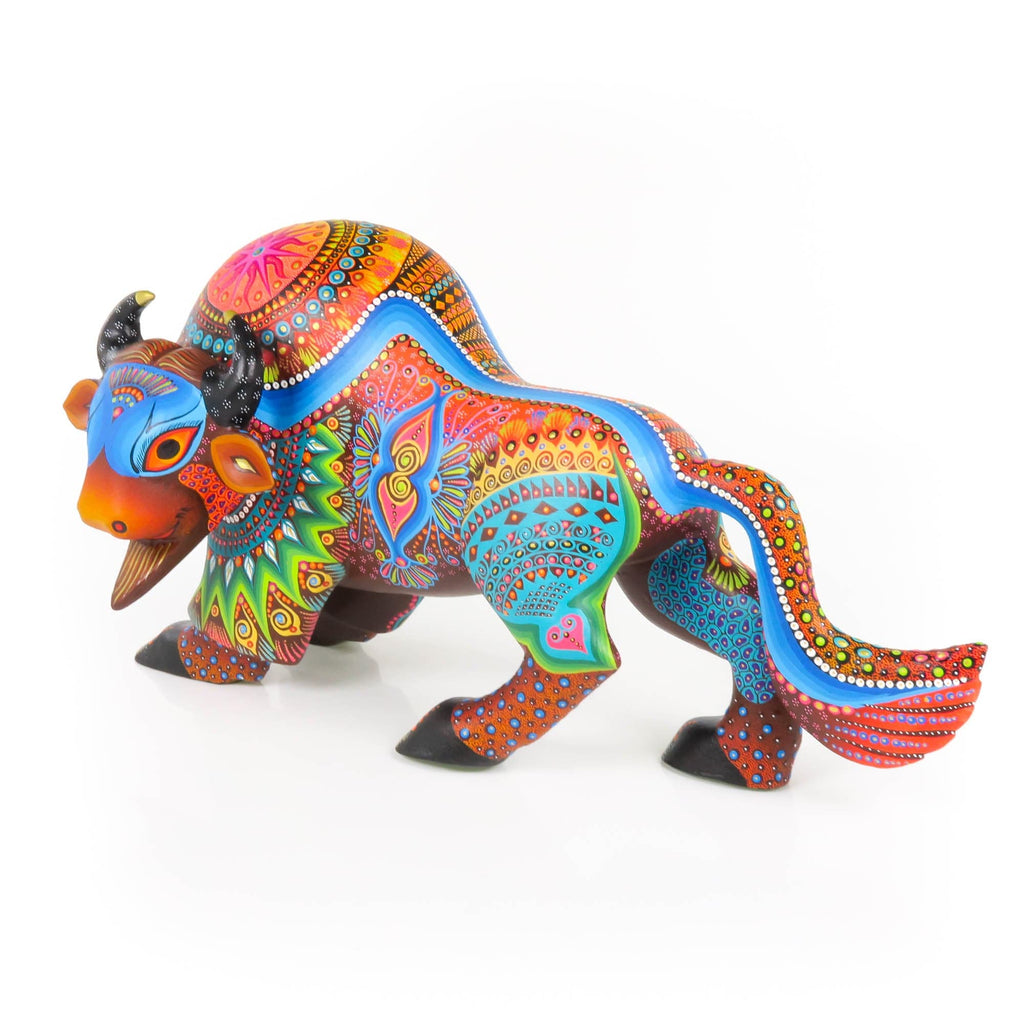 Large Powerful Bull - Oaxacan Alebrije Wood Carving – VivaMexico