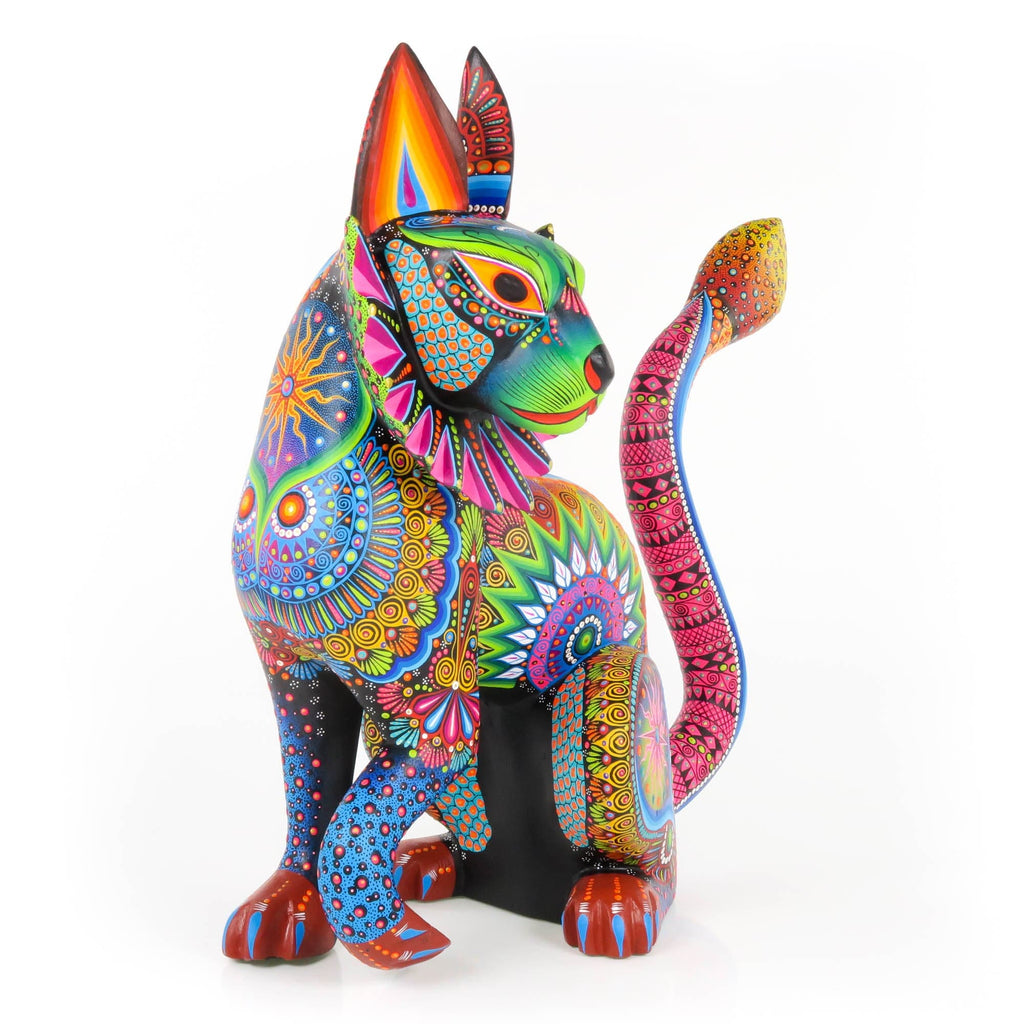 Majestic Lynx - Oaxacan Alebrije Wood Carving – VivaMexico.com