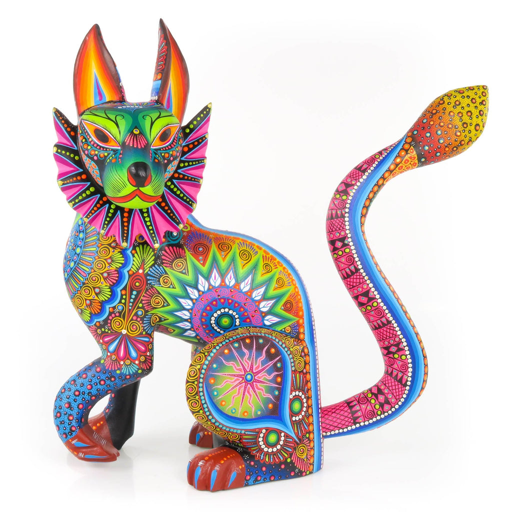 Majestic Lynx - Oaxacan Alebrije Wood Carving – VivaMexico.com