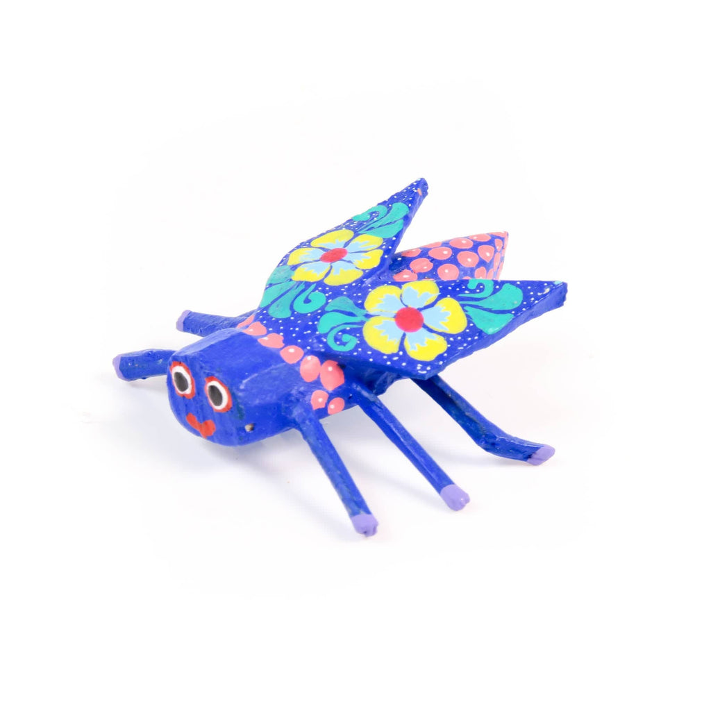 Mini Bee - Oaxacan Alebrije Wood Carving – VivaMexico.com