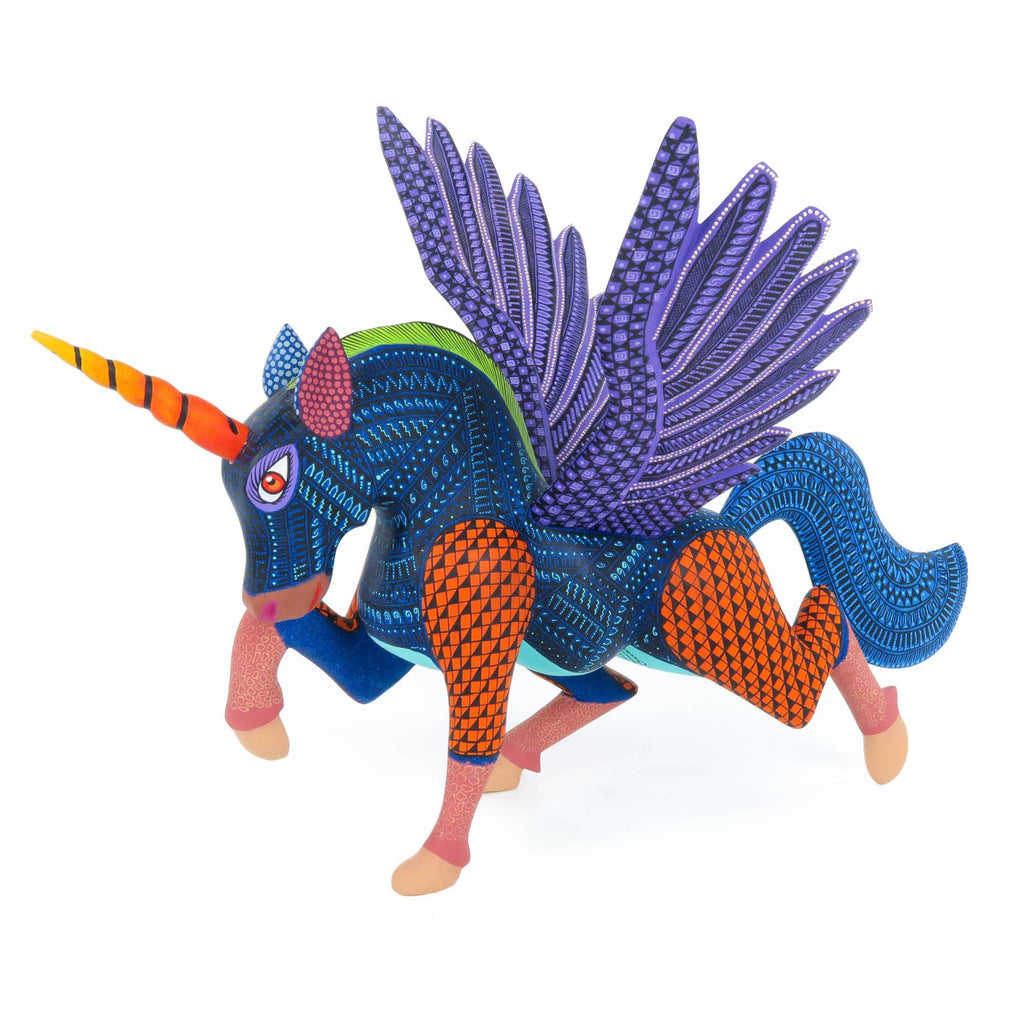 【種名　日本鹿の角】 オリジナル彫刻⭐️キューピッドとユニコーンペガサス⭐️ 匿名 Pegasus Horse - Oaxacan Alebrije Wood Carving