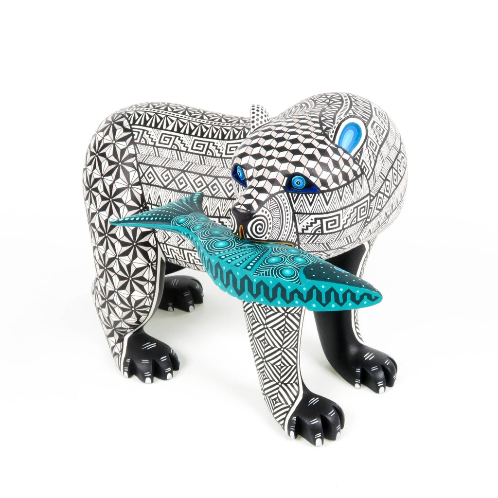 Polar Bear With Fish - Oaxacan Alebrije Wood Carving – VivaMexico