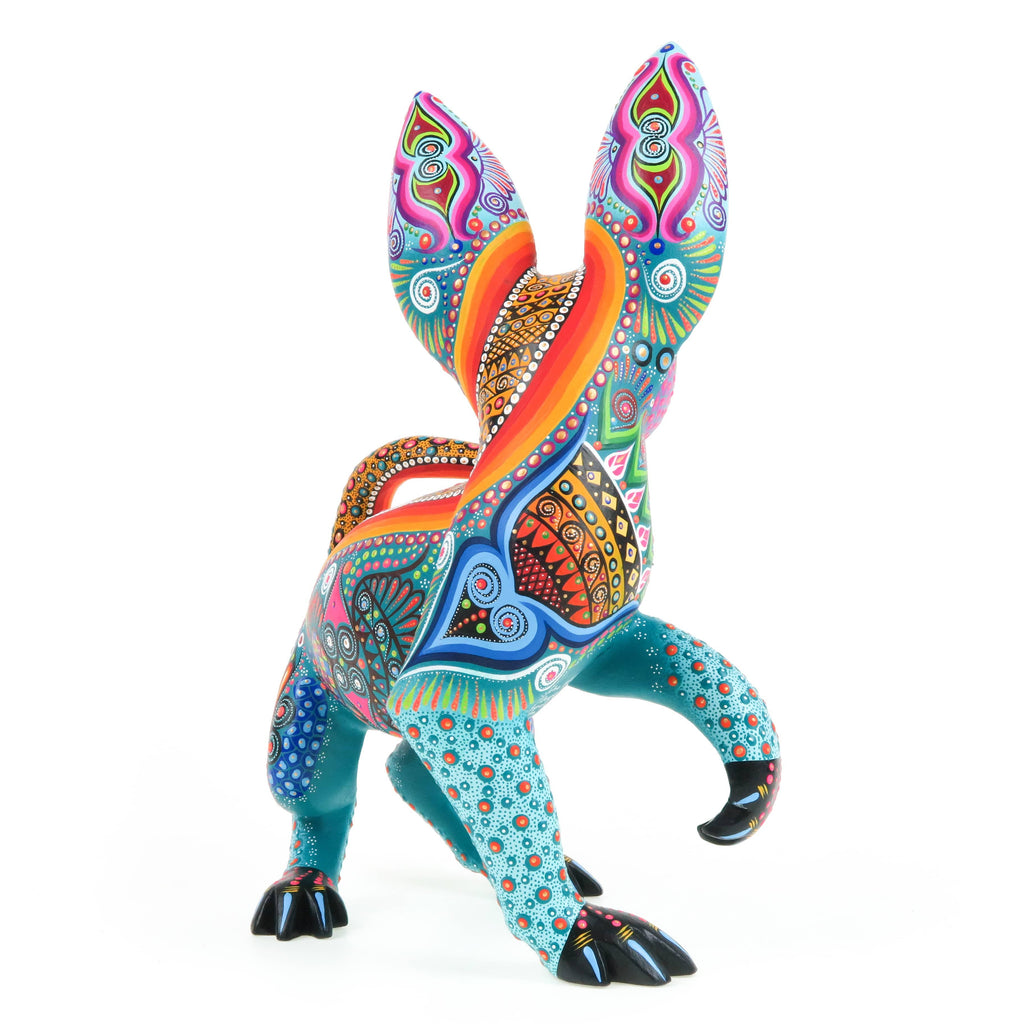 Vigilant Dog - Oaxacan Alebrije Wood Carving – VivaMexico.com