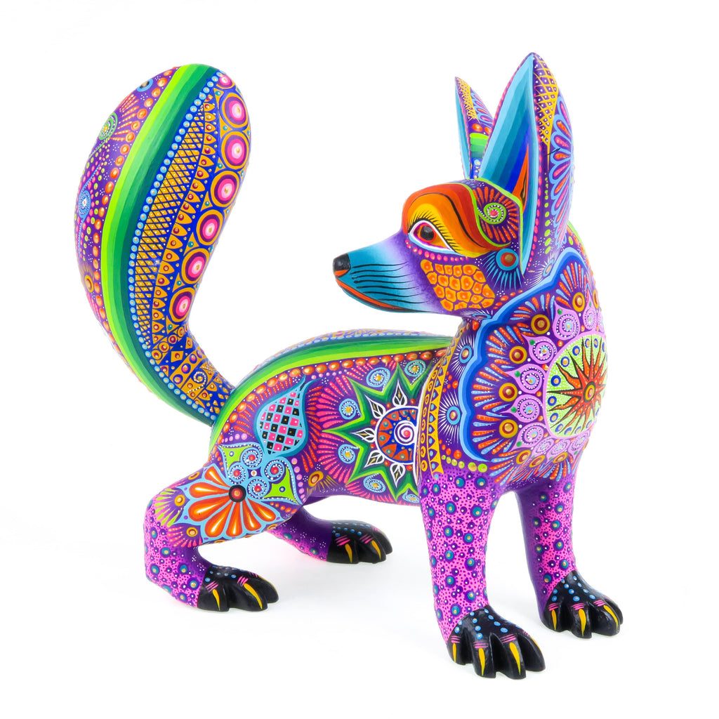 Vigilant Dog - Oaxacan Alebrije Wood Carving – VivaMexico.com