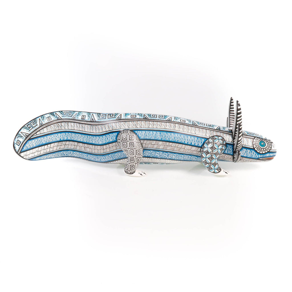 White Axolotl - Oaxacan Alebrije Wood Carving – VivaMexico.com