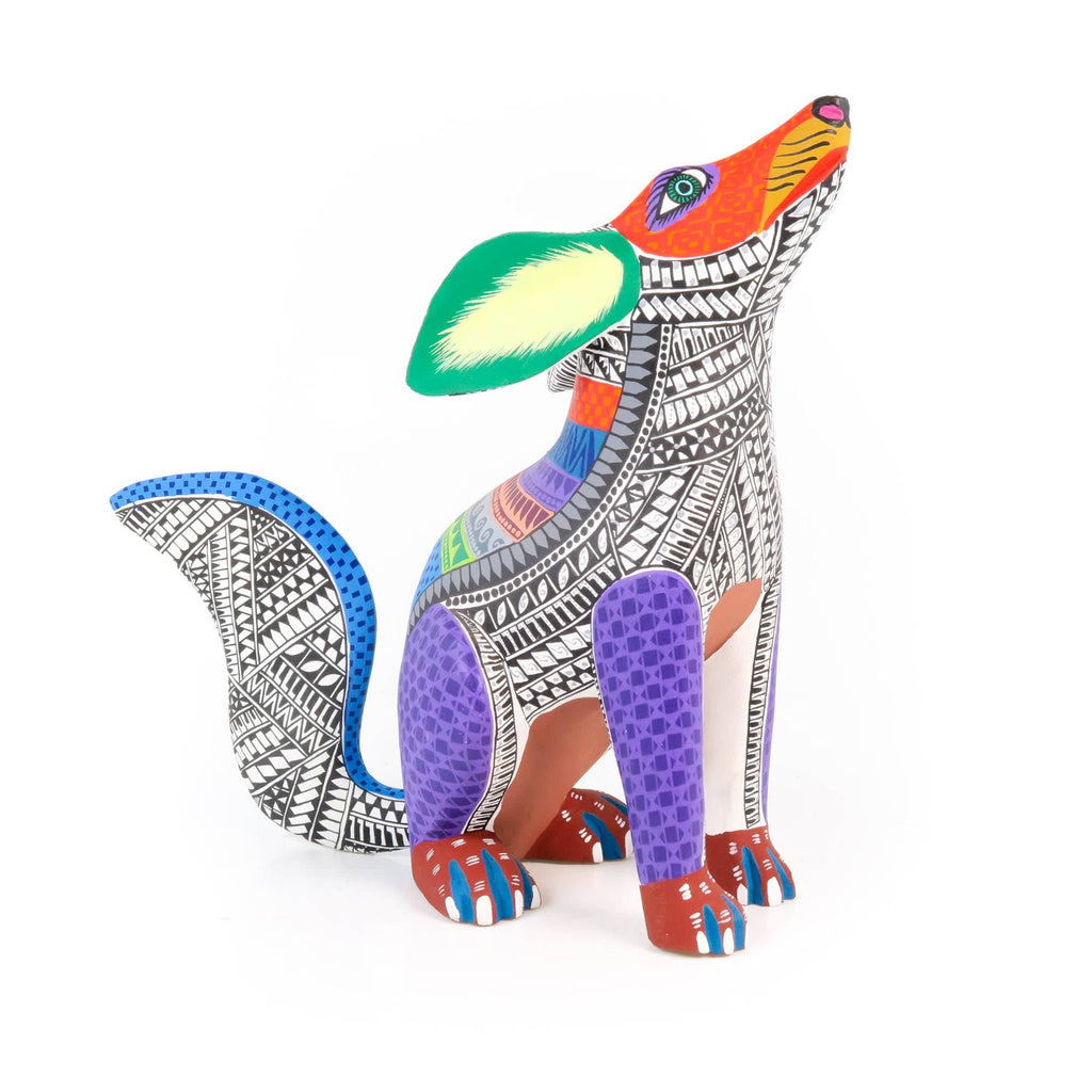 White Coyote - Oaxacan Alebrije Wood Carving – VivaMexico.com