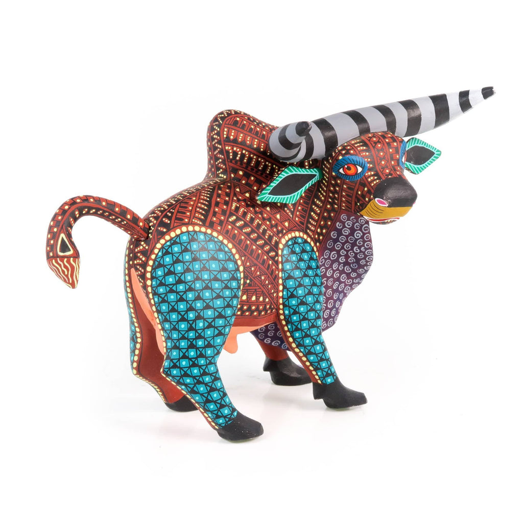 Zapotec Bull - Oaxacan Alebrije Wood Carving – VivaMexico.com