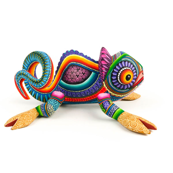 Masterpiece Chameleon - Oaxacan Alebrije Wood Carving Mexican Folk Art Sculpture - VivaMexico.com