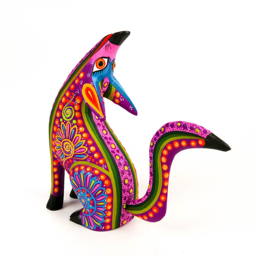 Howling Coyote - Oaxacan Alebrije Wood Carving Mexican Folk Art Sculpture - VivaMexico.com