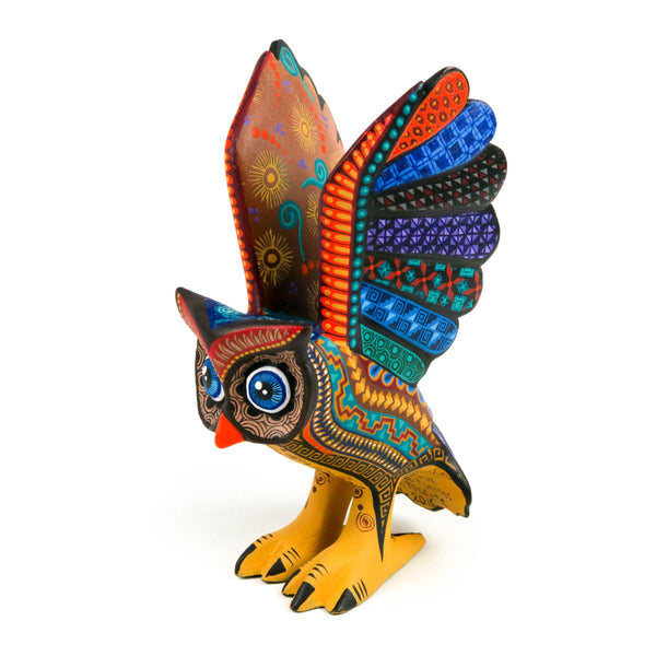 Beautiful Owl - Oaxacan Alebrije Wood Carving Mexican Folk Art Sculpture - VivaMexico.com