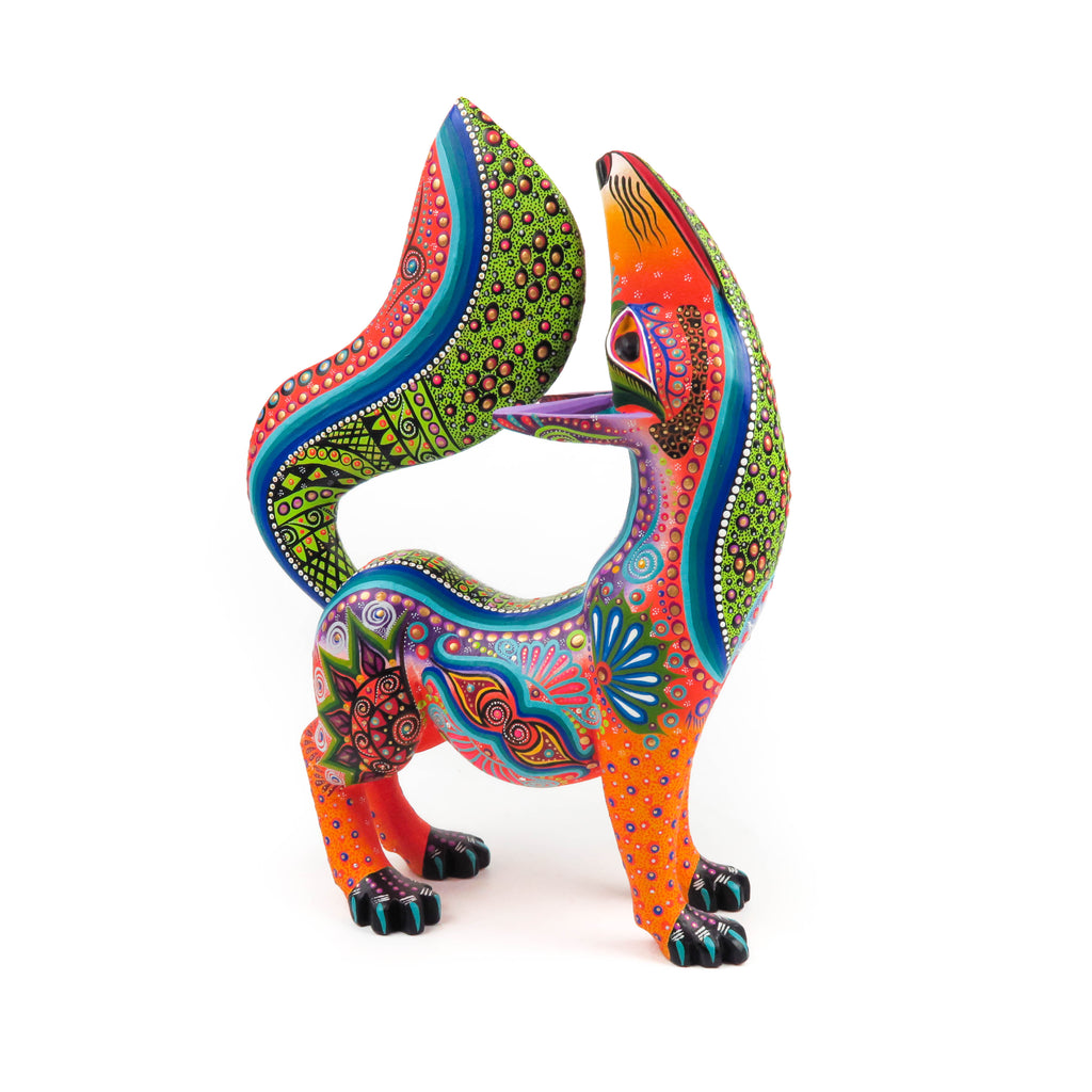 Beautiful Howling Coyote - Oaxacan Alebrije Wood Carving Sculpture - VivaMexico.com