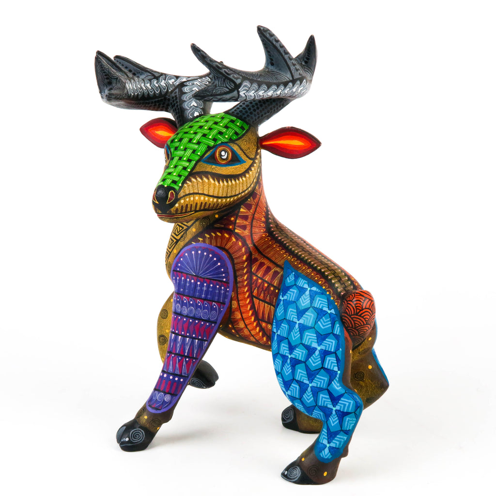 Deer - Oaxacan Alebrije Wood Carving Sculpture - Nestor Melchor - VivaMexico.com