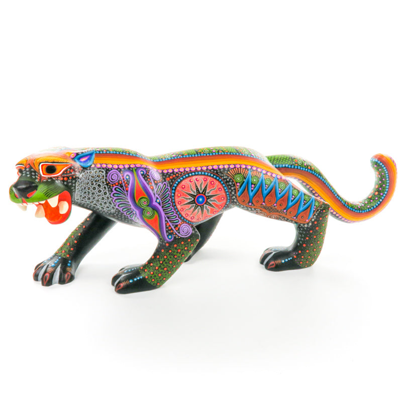 Black Jaguar - Oaxacan Alebrije Wood Carving – VivaMexico.com