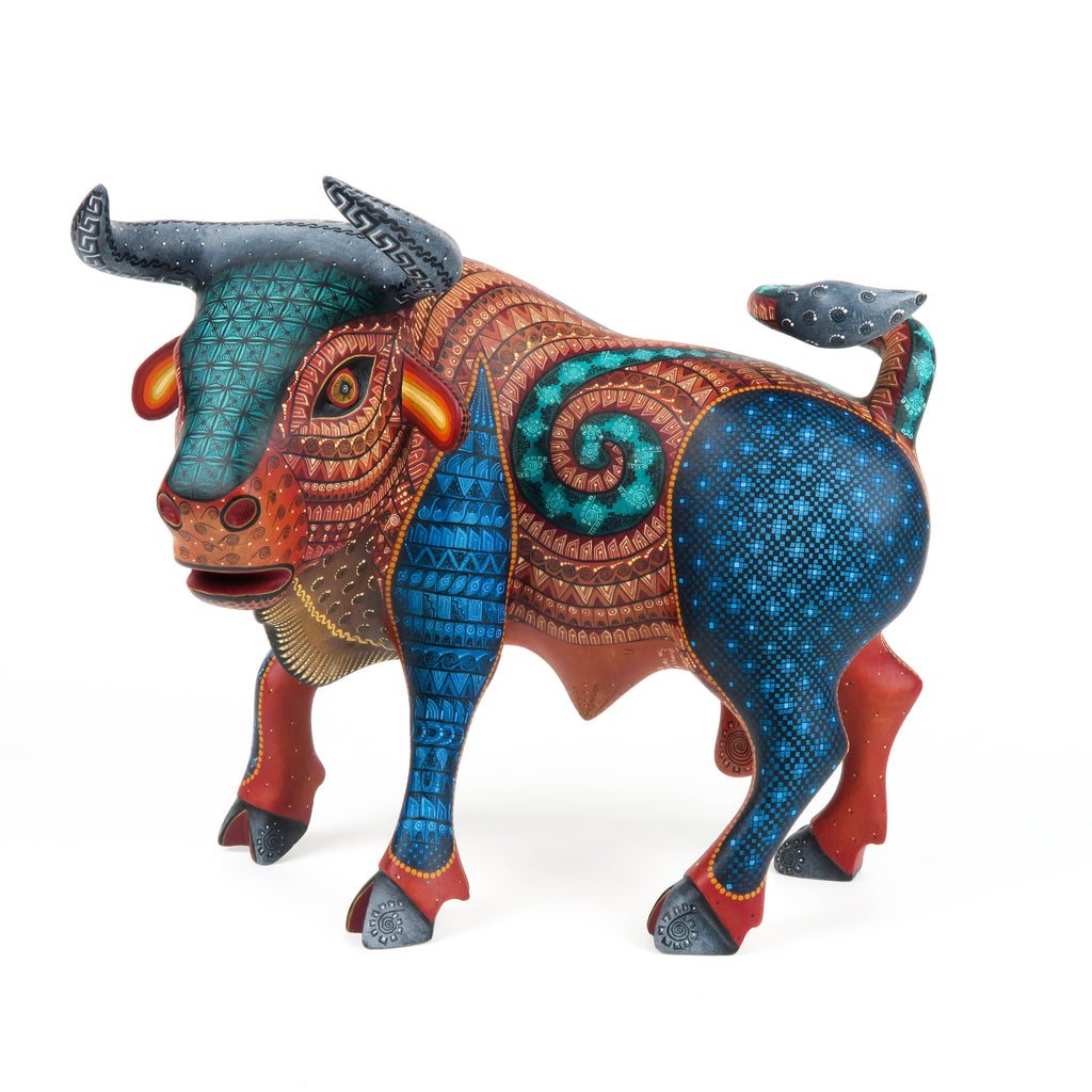 Bull - Oaxacan Alebrije Wood Carving - Nestor Melchor - VivaMexico.com