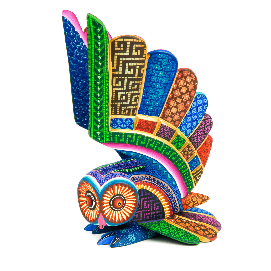Vibrant Owl - Oaxacan Alebrije Wood Carving - Jose Calvo & Magaly Fuentes - VivaMexico.com