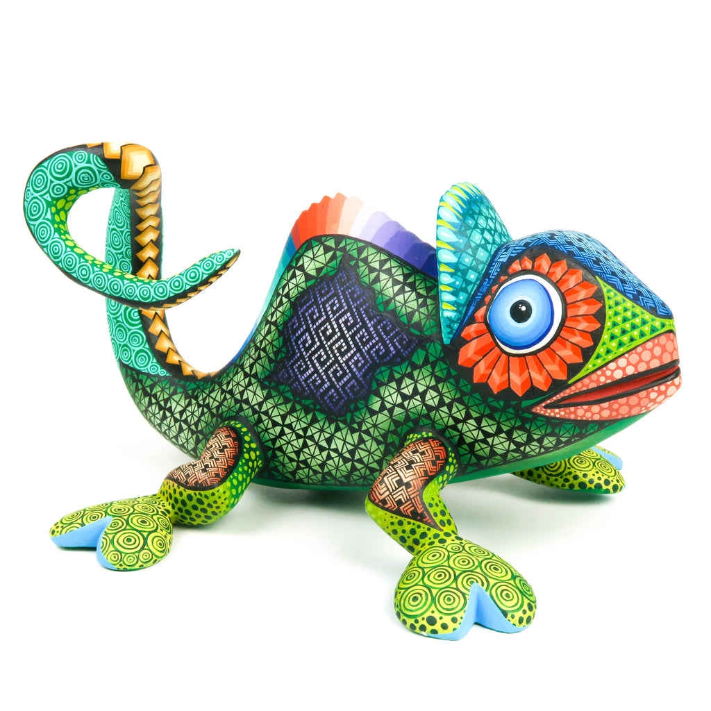 Colorful Chameleon - Oaxacan Alebrije Wood Carving - Jose Calvo & Magaly Fuentes - VivaMexico.com