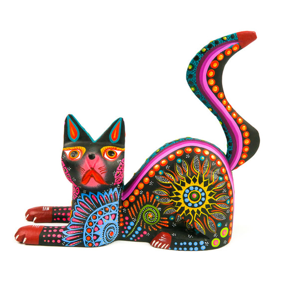Black Cat - Oaxacan Alebrije Wood Carving - VivaMexico.com