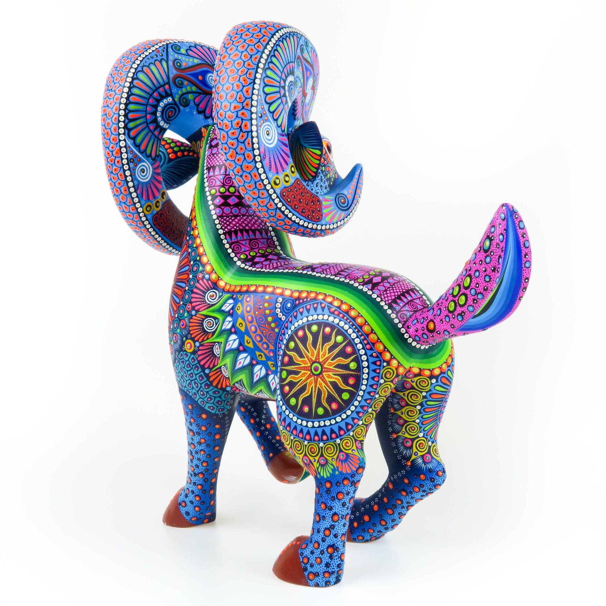 Bighorn Ram - Oaxacan Alebrije Wood Carving – VivaMexico.com - Mexican Art